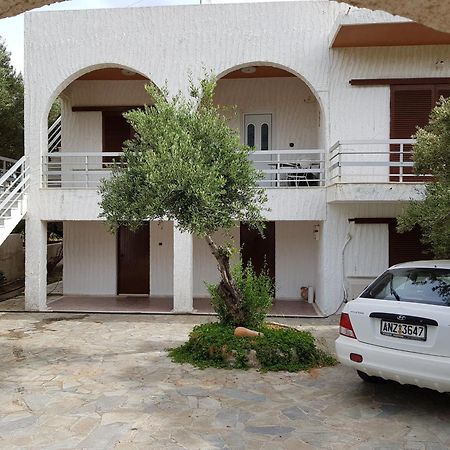 Gianna Seaside Apartment คูตซูนารี ภายนอก รูปภาพ