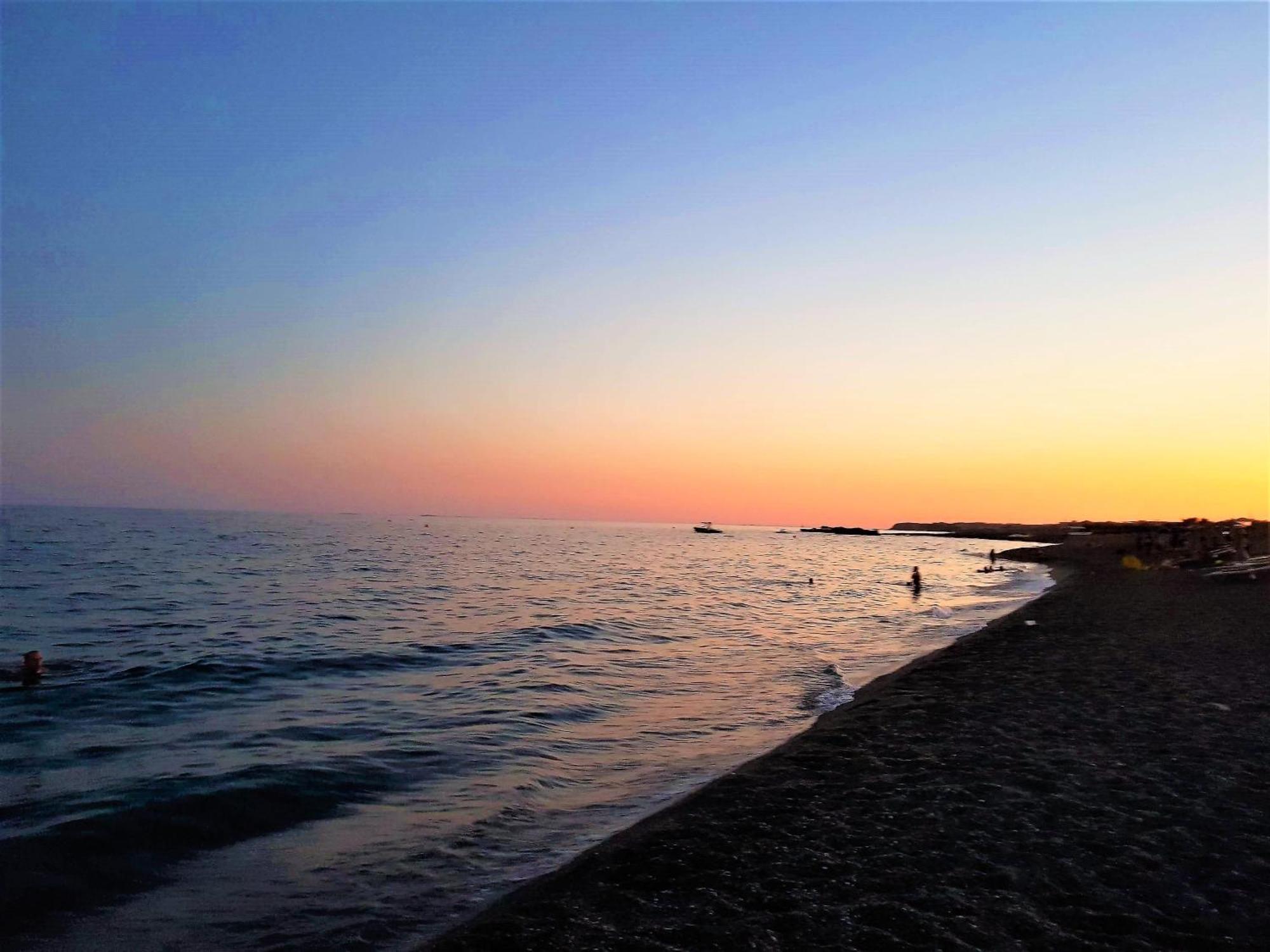Gianna Seaside Apartment คูตซูนารี ภายนอก รูปภาพ