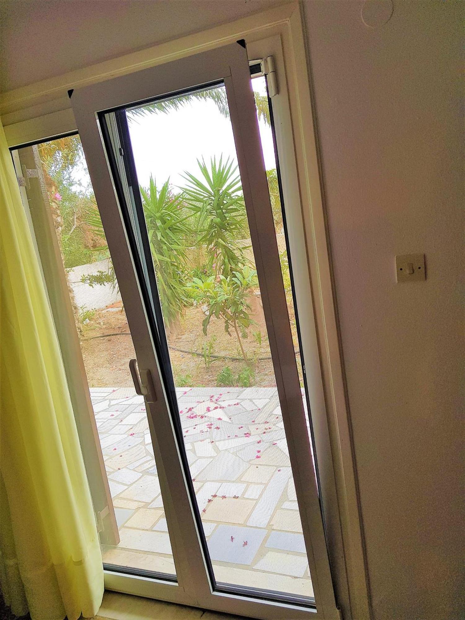Gianna Seaside Apartment คูตซูนารี ภายนอก รูปภาพ