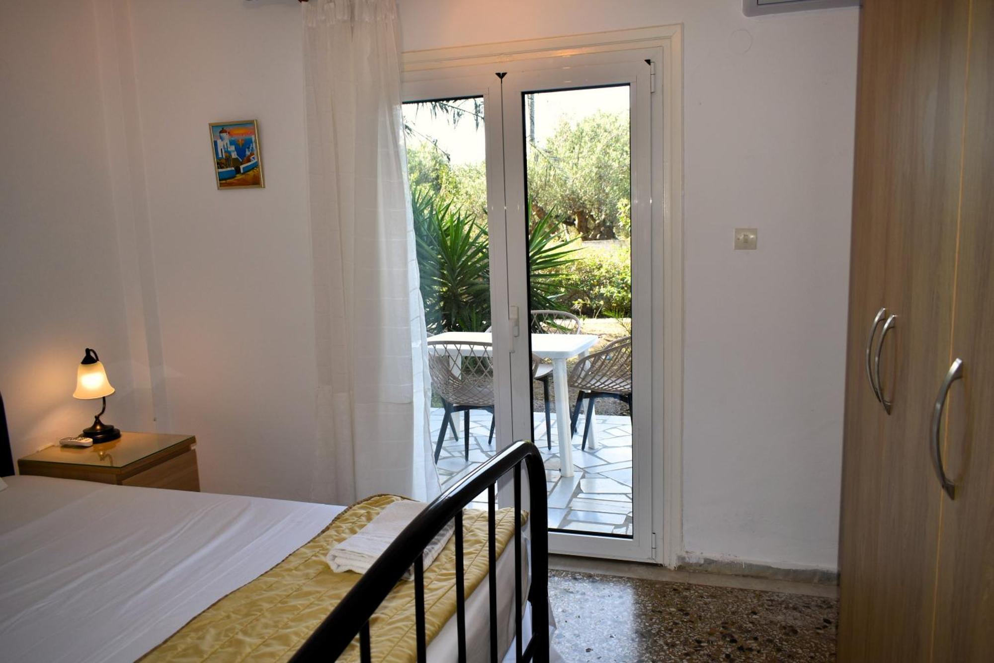 Gianna Seaside Apartment คูตซูนารี ภายนอก รูปภาพ