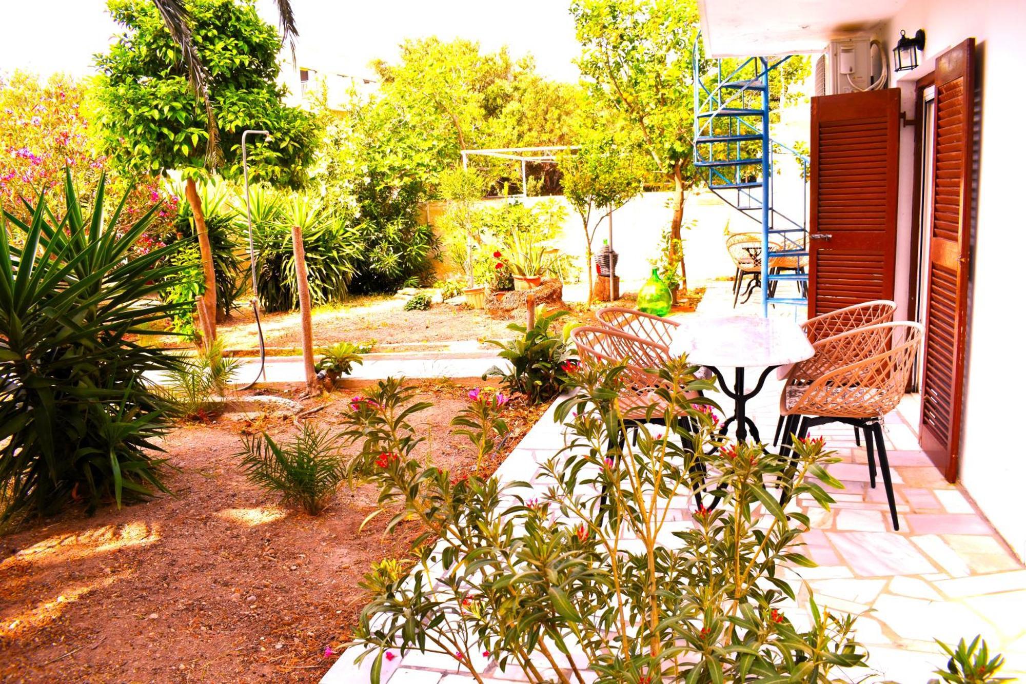 Gianna Seaside Apartment คูตซูนารี ภายนอก รูปภาพ